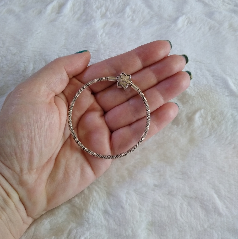 Pandora Snowflake Mesh Bangle Bracelet - Picture 4 of 5